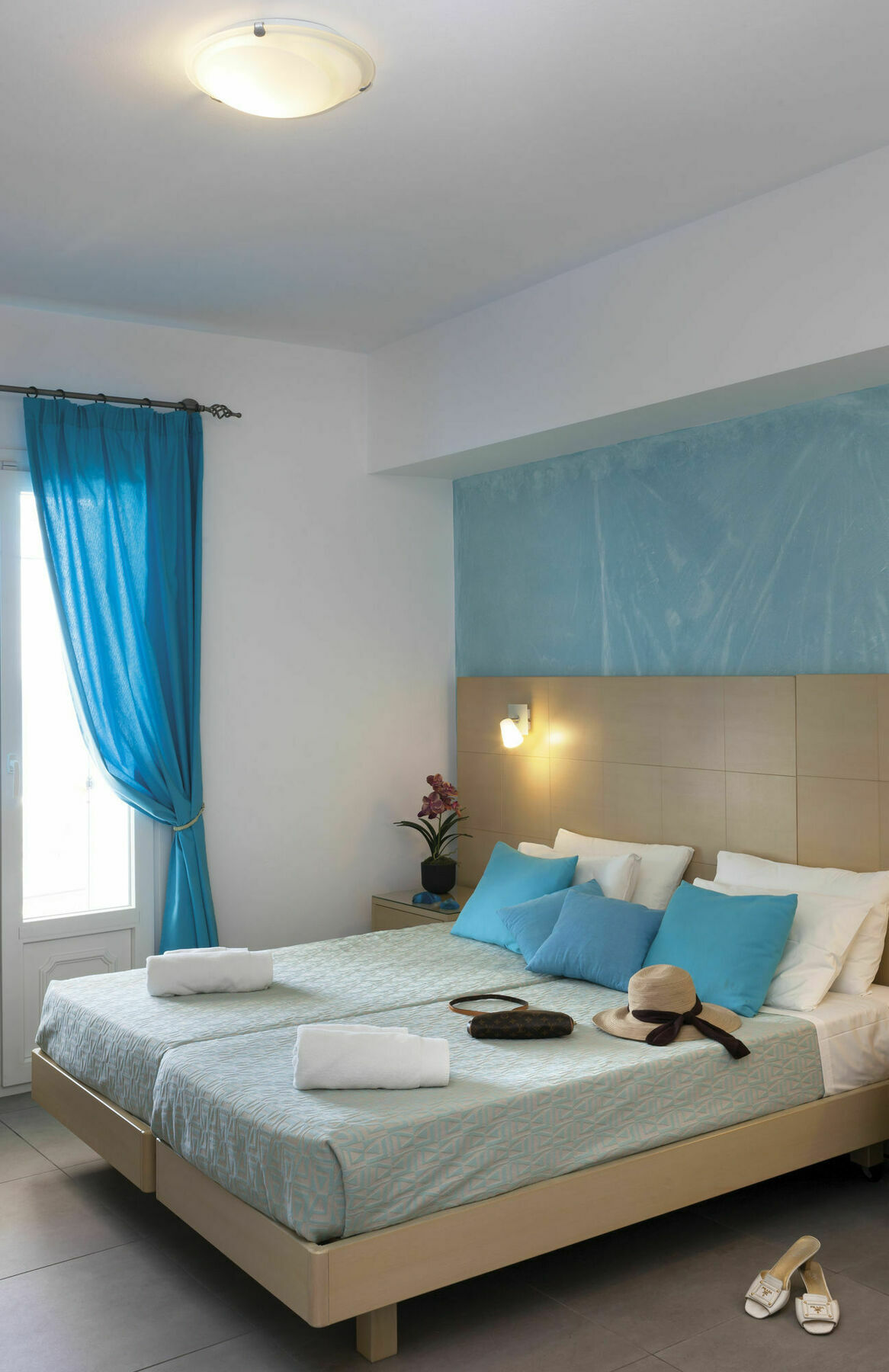 Blue Harmony Hotel Kini Ngoại thất bức ảnh