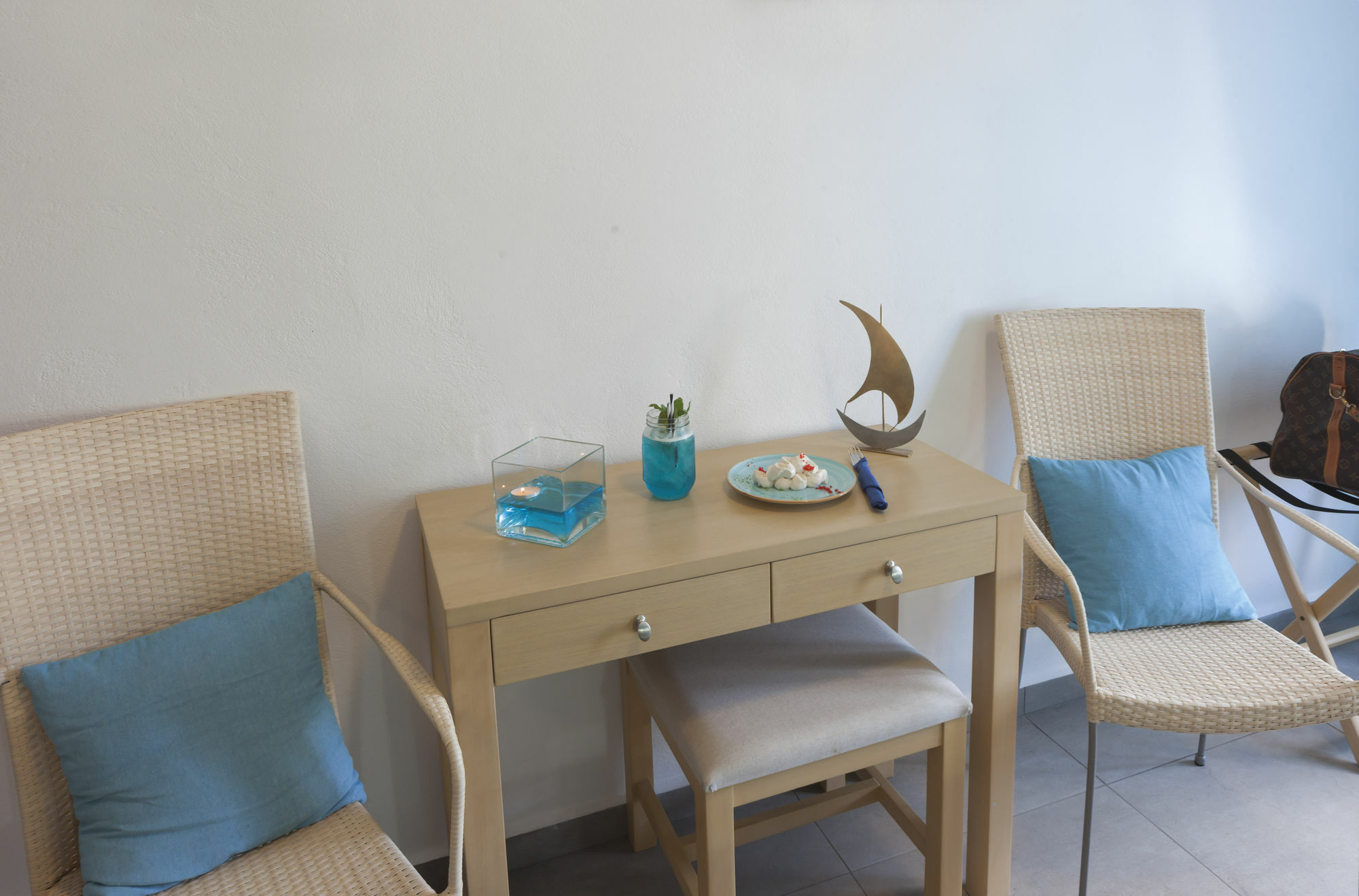 Blue Harmony Hotel Kini Ngoại thất bức ảnh